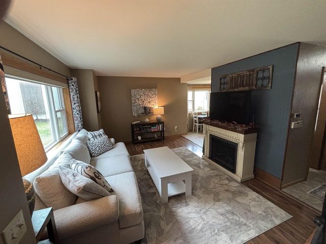 40 CONCORD DRIVE, Fond Du Lac, WI 54935