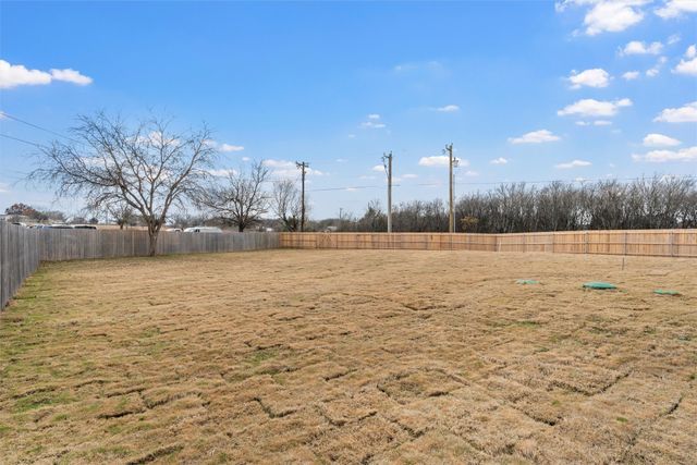 114 Salt Creek Road, Lorena, TX 76655