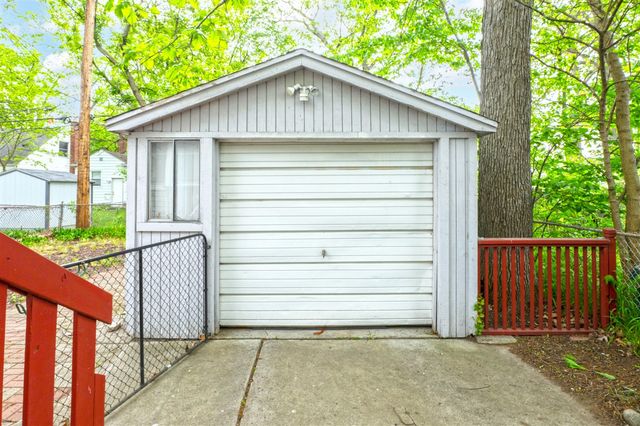 220 Farmdale Street, Ferndale, MI 48220