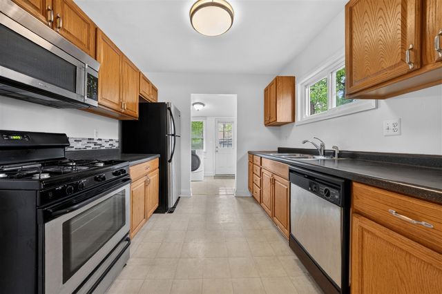 220 Farmdale Street, Ferndale, MI 48220
