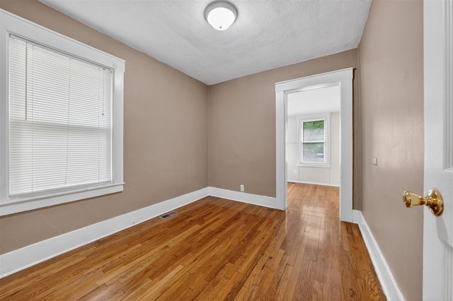 220 Farmdale Street, Ferndale, MI 48220
