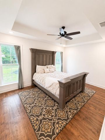 63 E Andover, Hattiesburg, MS 39402