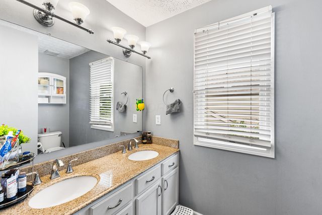 294 Kestrel Drive, Blacklick, OH 43004