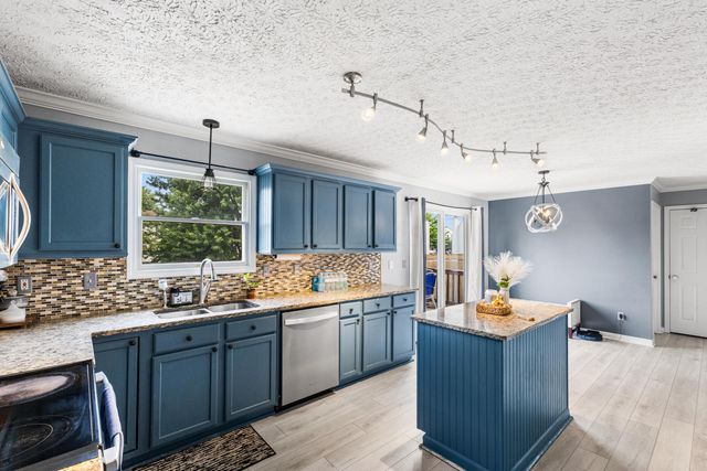 294 Kestrel Drive, Blacklick, OH 43004