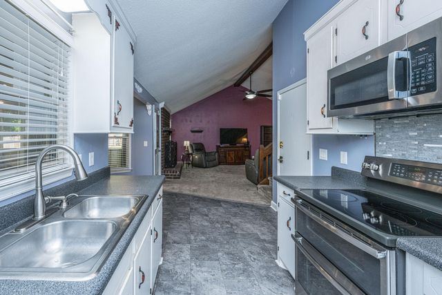 295 Forest Circle, Summerville, SC 29483