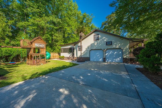 295 Forest Circle, Summerville, SC 29483