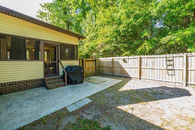 295 Forest Circle, Summerville, SC 29483