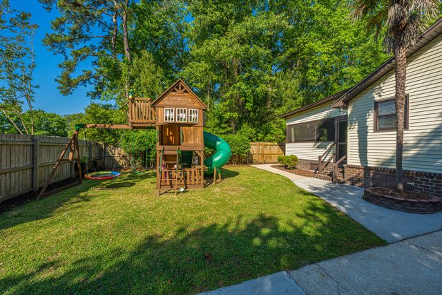 295 Forest Circle, Summerville, SC 29483