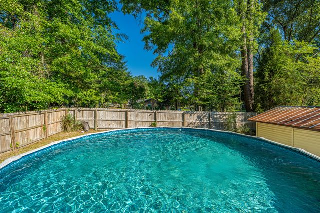 295 Forest Circle, Summerville, SC 29483