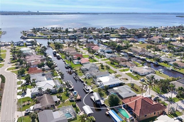 5343 Del Monte CT, Cape Coral, FL 33904