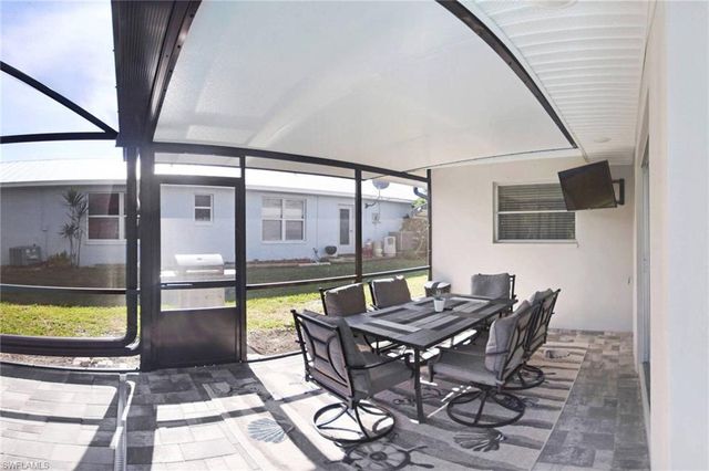 5343 Del Monte CT, Cape Coral, FL 33904