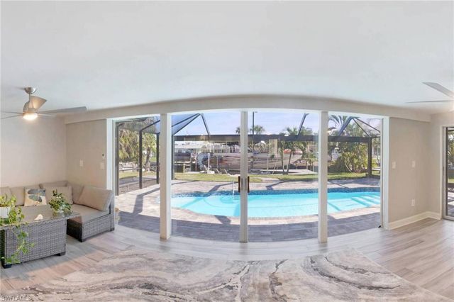 5343 Del Monte CT, Cape Coral, FL 33904