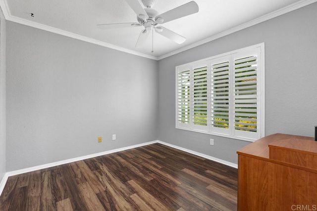 9046 Circle R Oaks Lane, Escondido, CA 92026