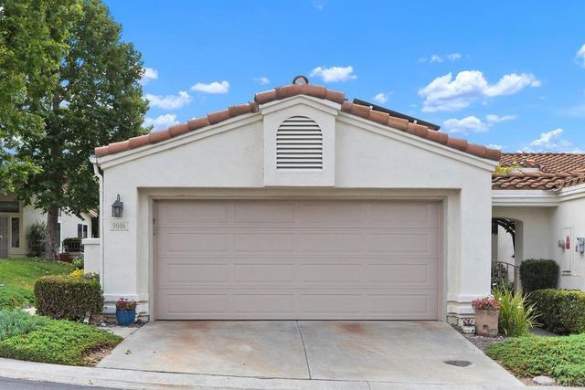 9046 Circle R Oaks Lane, Escondido, CA 92026