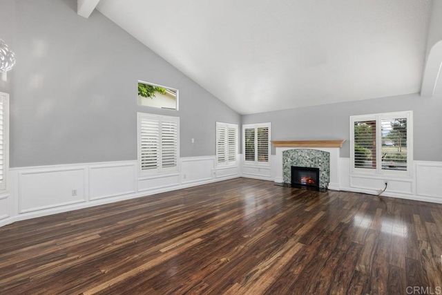 9046 Circle R Oaks Lane, Escondido, CA 92026