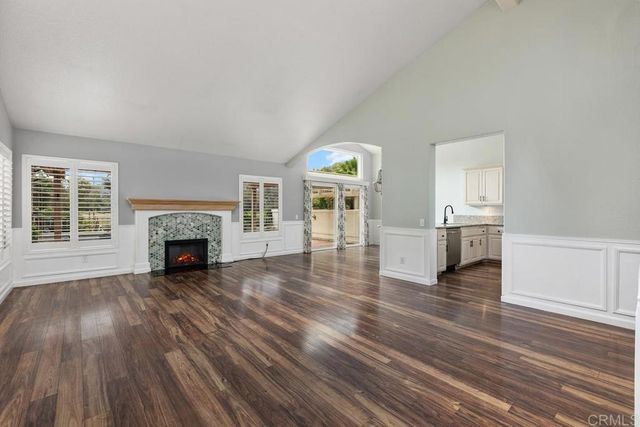9046 Circle R Oaks Lane, Escondido, CA 92026