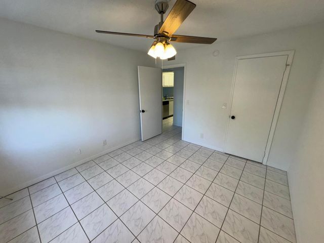 1846 Abbey Road 104, West Palm Beach, FL 33415
