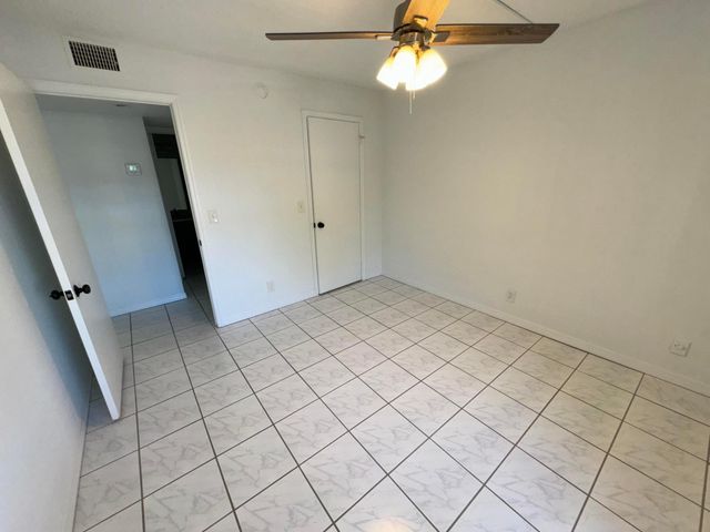 1846 Abbey Road 104, West Palm Beach, FL 33415