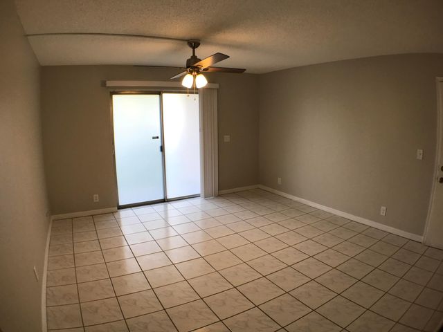 1846 Abbey Road 104, West Palm Beach, FL 33415