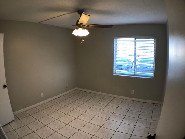 1846 Abbey Road 104, West Palm Beach, FL 33415