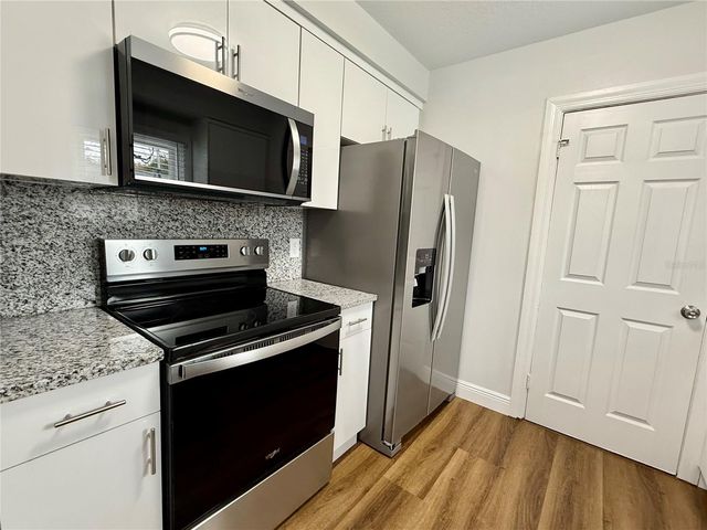 901 W CONCORD STREET, Orlando, FL 32805