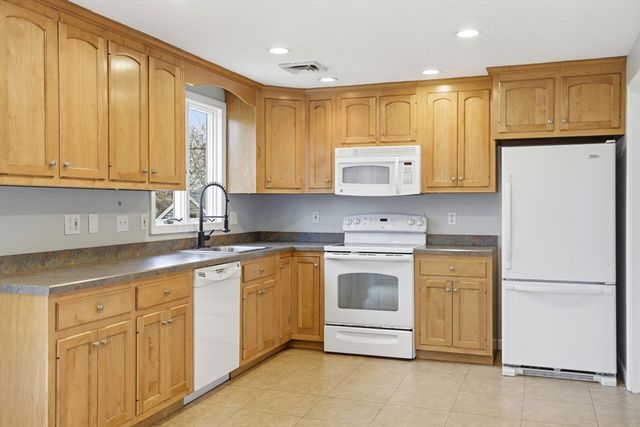 42 Bayberry Rd, Abington, MA 02351