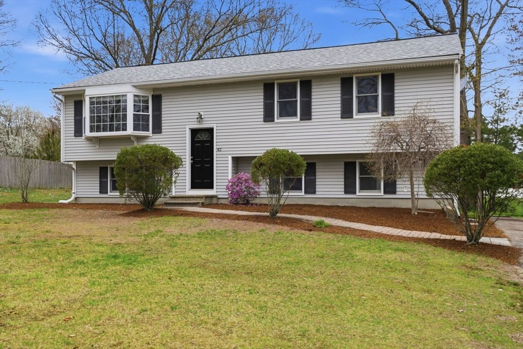 42 Bayberry Rd, Abington, MA 02351