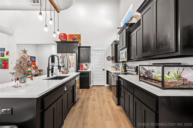 11817 Maximus Lane, Kingston, OK 73439