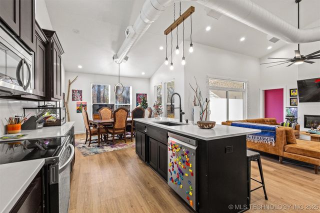 11817 Maximus Lane, Kingston, OK 73439