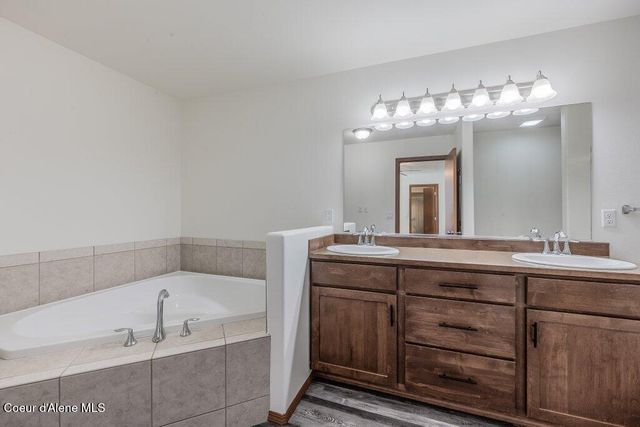 3141 E Thrush DR, Post Falls, ID 83854