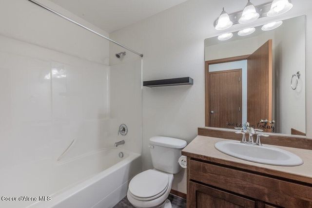 3141 E Thrush DR, Post Falls, ID 83854