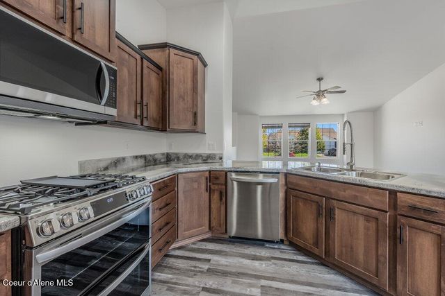 3141 E Thrush DR, Post Falls, ID 83854
