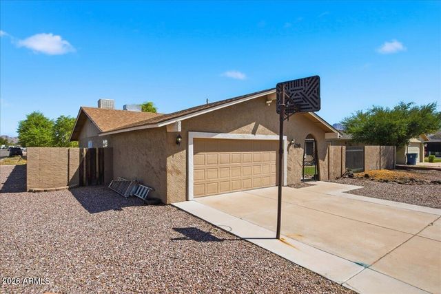 686 W 22ND Avenue, Apache Junction, AZ 85120