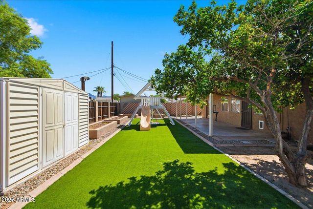 686 W 22ND Avenue, Apache Junction, AZ 85120