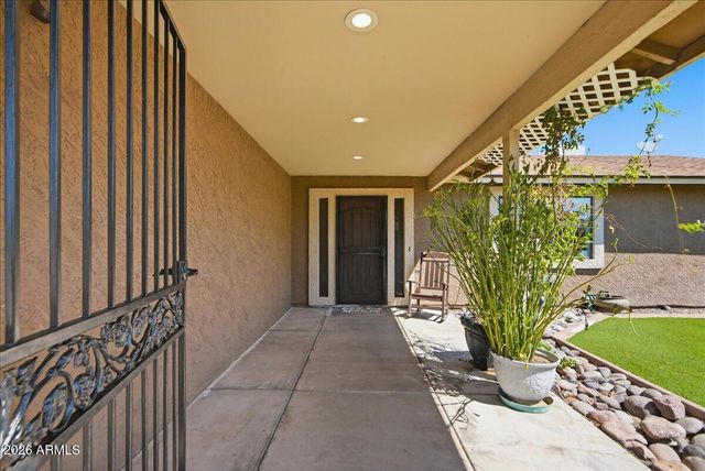 686 W 22ND Avenue, Apache Junction, AZ 85120