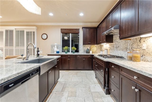 3 Silver Spruce Ct, Lake Forest, CA 92630