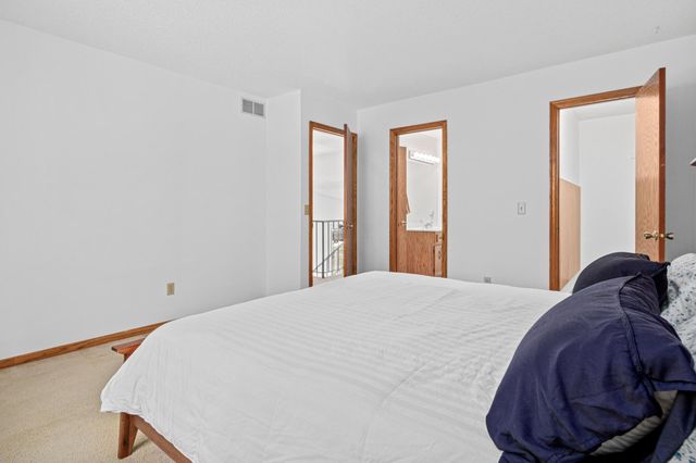 8574 134th Street W, Apple Valley, MN 55124
