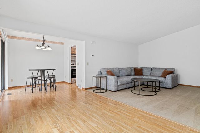 8574 134th Street W, Apple Valley, MN 55124