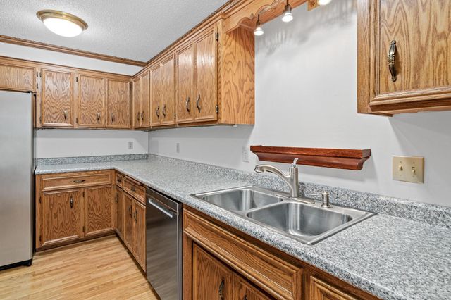 8574 134th Street W, Apple Valley, MN 55124