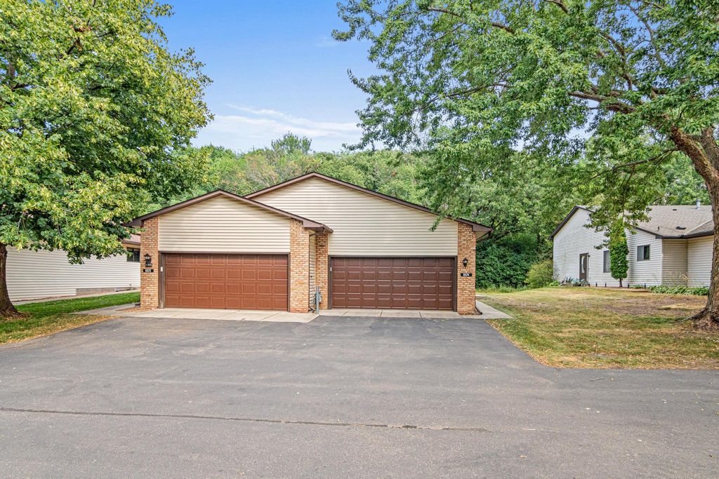 8574 134th Street W, Apple Valley, MN 55124
