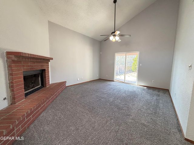 10905 Loma De Rio Place, El Paso, TX 79934