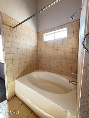 10905 Loma De Rio Place, El Paso, TX 79934