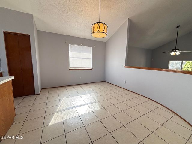 10905 Loma De Rio Place, El Paso, TX 79934