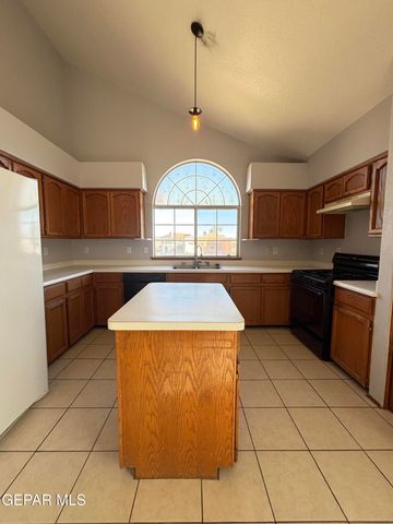 10905 Loma De Rio Place, El Paso, TX 79934