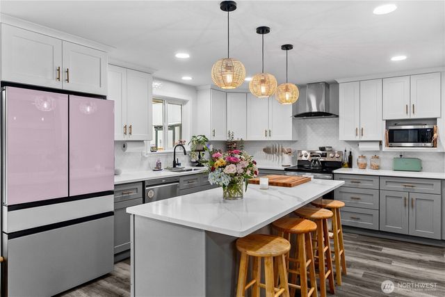 3220 79th Avenue NW, Olympia, WA 98502