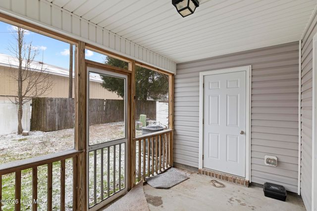 27 E Doris Avenue 111, Jacksonville, NC 28540