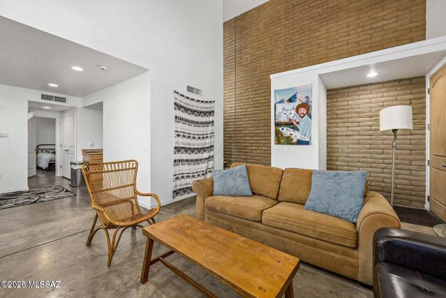 527 N Jacobus Avenue, Tucson, AZ 85705