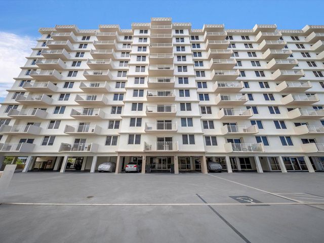 3215 S Ocean Boulevard 104, Highland Beach, FL 33487