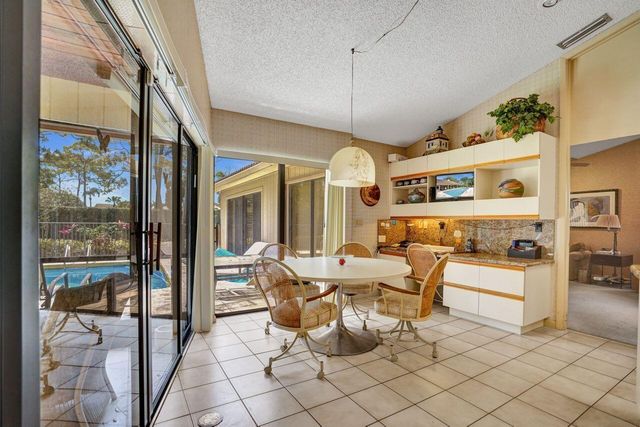 13179 Camero Way, Palm Beach Gardens, FL 33418
