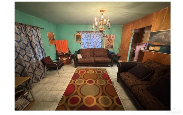 449 Las Comas Street, Rio Grande City, TX 78582
